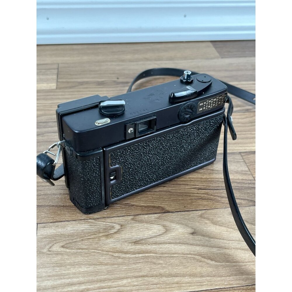 Konica C35 EF Film Camera w/HEXANON 38mm F2.8 Lens Cap & Case PARTS/REPAIR - Picture 14 of 16